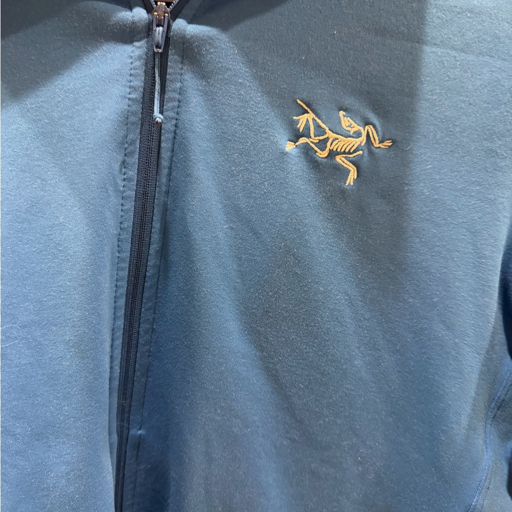 ARC’TERYX KYANITE LT HOODY IN BLUE Small - Picture 3 of 5
